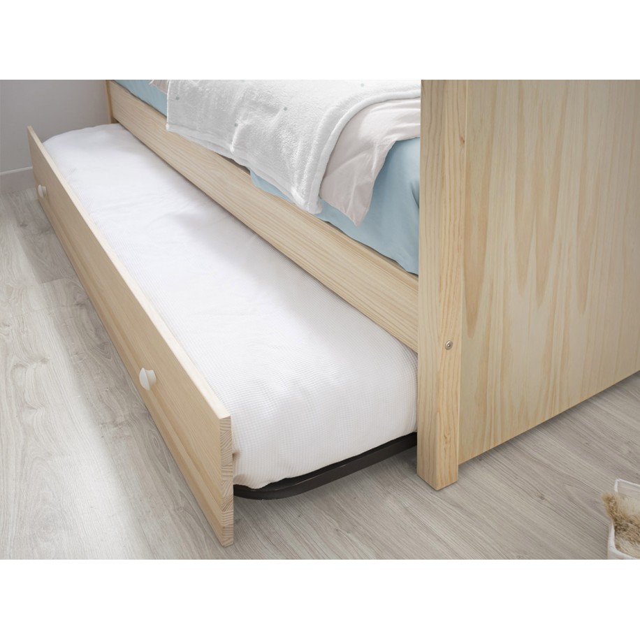 Detalle cama inferior cama cabaña natural 