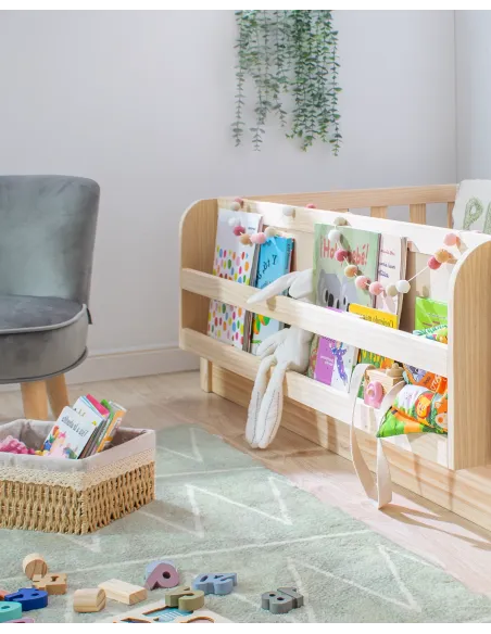 Cama Montessori con librería madera natural | Habitación Montessori