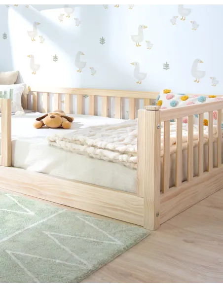 Cama Montessori con librería madera natural | Habitación Montessori