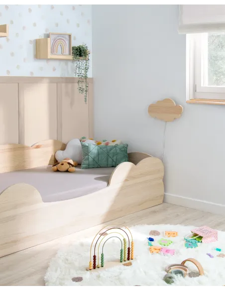 Cama Montessori Nube madera natural detalle lado