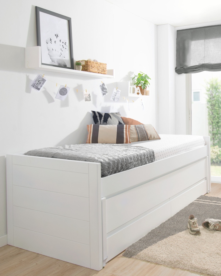Habitación para hermanos con cama y zona de estudio doble / Promo