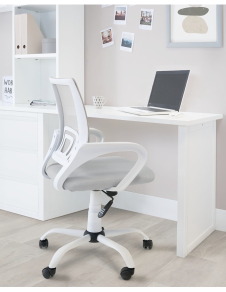 Habitación para hermanos con cama y zona de estudio doble / Promo