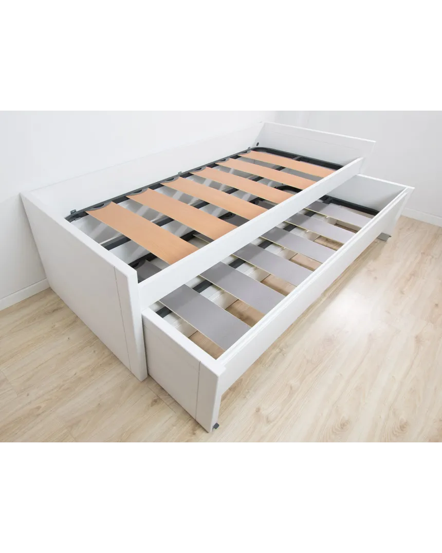 Habitación para hermanos con cama y zona de estudio doble / Promo